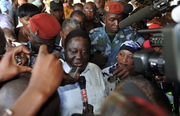 Présidentielle : Bédié, devancé par Gbagbo et Ouattara, dénonce une volonté de tripatouillage